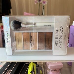 Highlight After Glow Five Shade, Highlight, Palette, And Brush